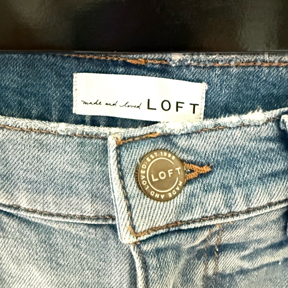 LOFT Women’s Pants Jeans Wide Leg Crop Destructed Frayed Hem Women Size 4 / 27 - Picture 4 of 14
